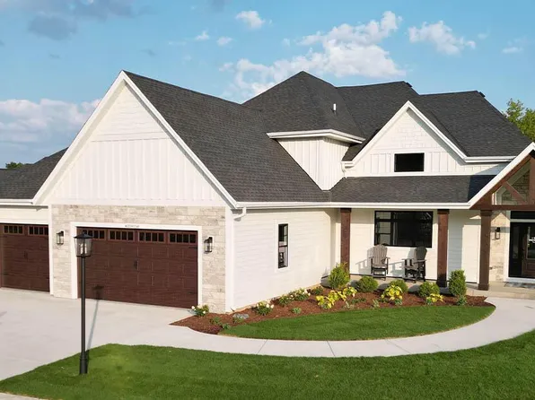 W253N5540 Crescent Hill DRIVE, Sussex, WI 53089