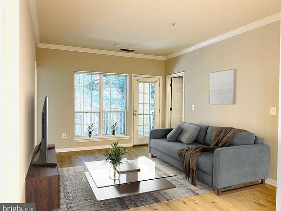 5th image of 4560 Strutfield Ln APT 1214