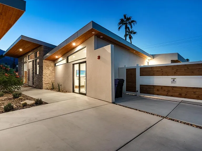 524 E Miraleste Ct — Photo 19