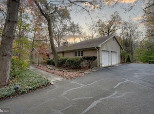 10 Laurel Dr, Wrightstown, NJ 08562