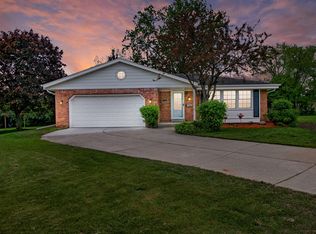 4966 Seton Pl, Greendale, WI 53129