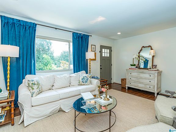 4th image of 1414 Linda Vista Ln