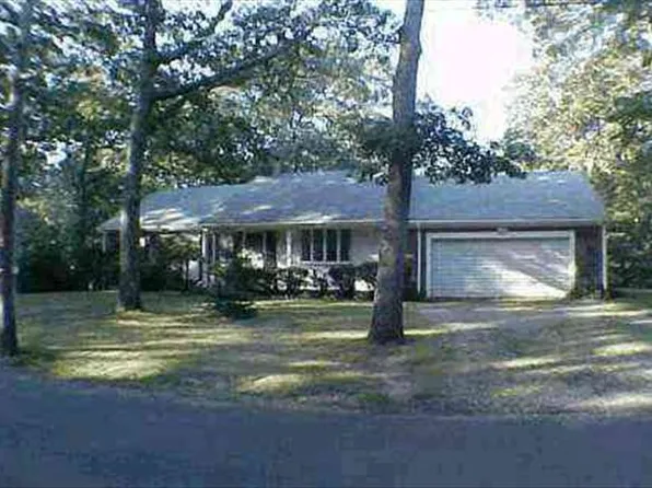 23 Pine Tree Ln, Edgartown, MA 02539