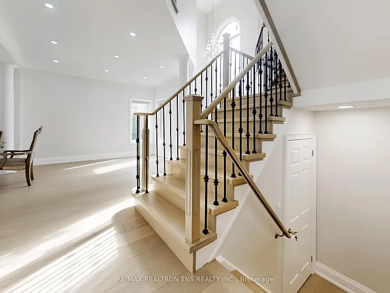 77 Frank Endean Rd — Photo 23