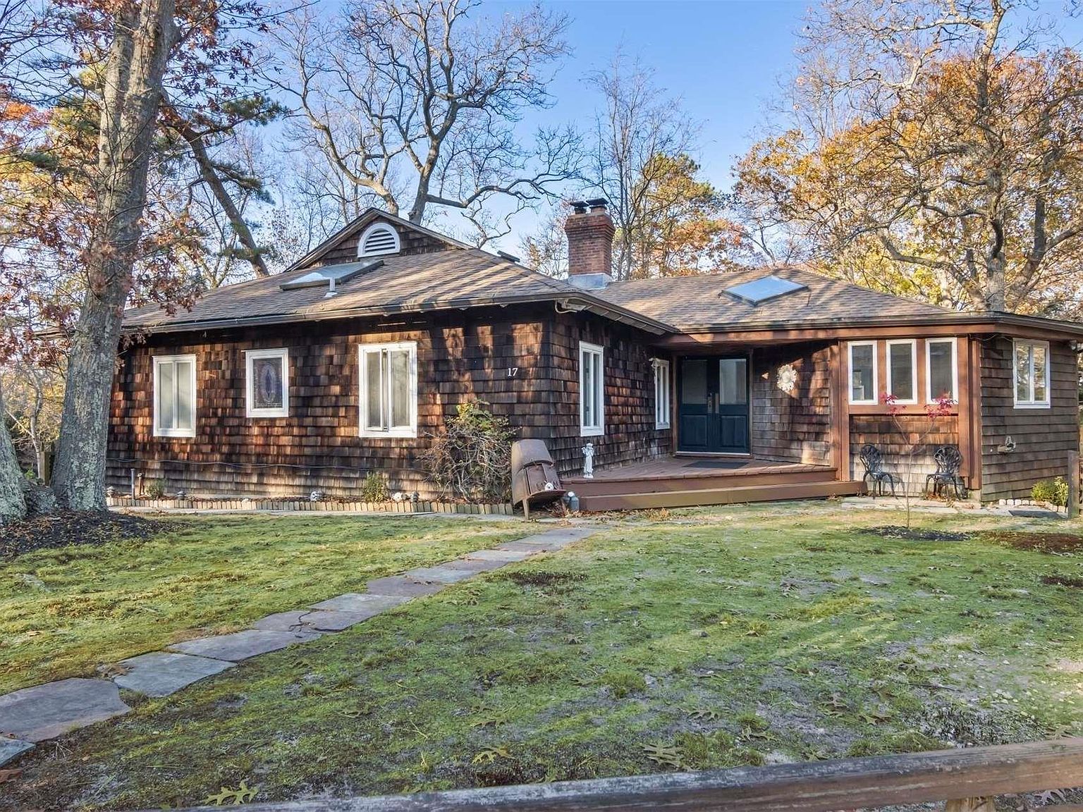 17 Overhill Road, Shoreham, NY 11786 | Zillow