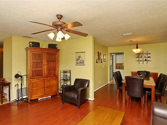 2nd image of 14317 Brentwood Dr