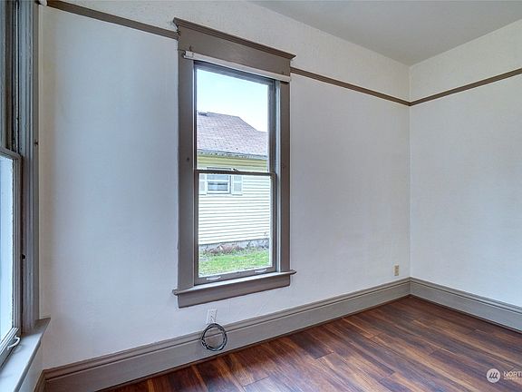 4th image of 8441 S Park Avenue