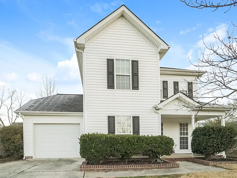 5906 Prestwick Ln — Photo 1