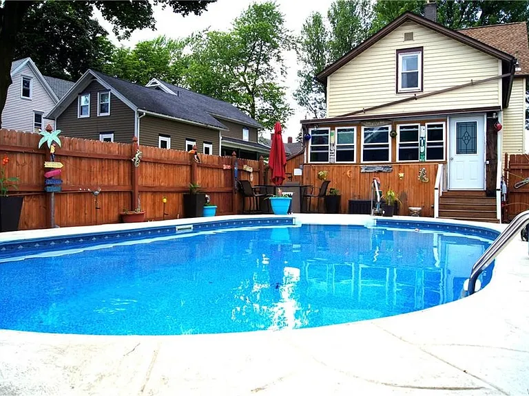 149 Adam St — Photo 35