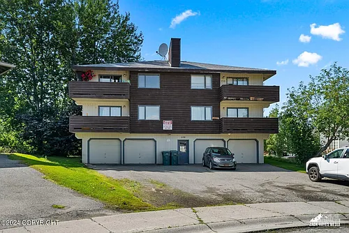 1120 Golden Dawn Cir #2 Photo 1