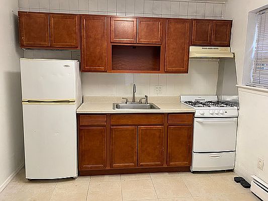 2nd image of 1245 E 69th St #1F