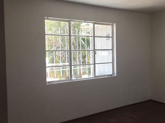 5th image of 1507 Stewart Ave