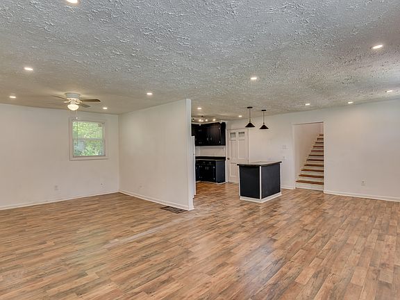 4th image of 462 Morgan St NW