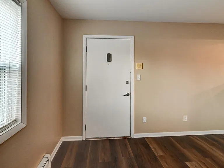 112 W Klubertanz Dr #2 — Photo 6