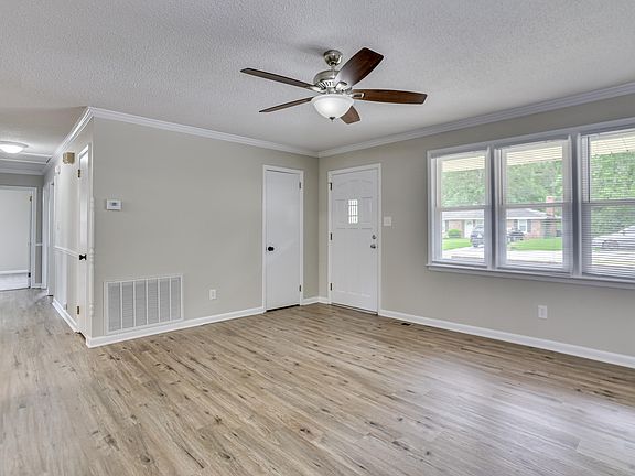 5th image of 1221 Glenwood Drive