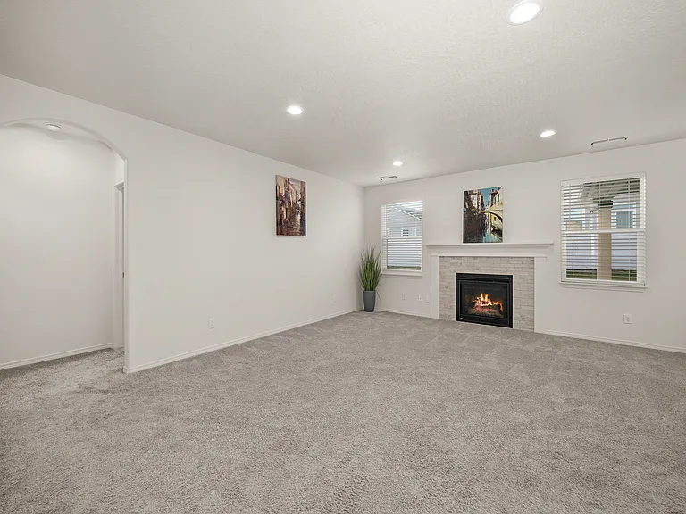 824 S Bulldog St — Photo 6