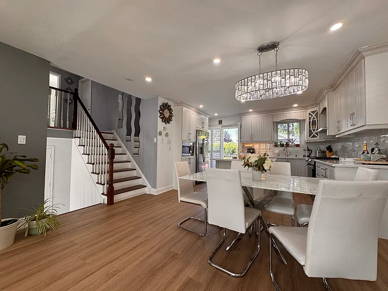 1028 Valentine Dr — Photo 19