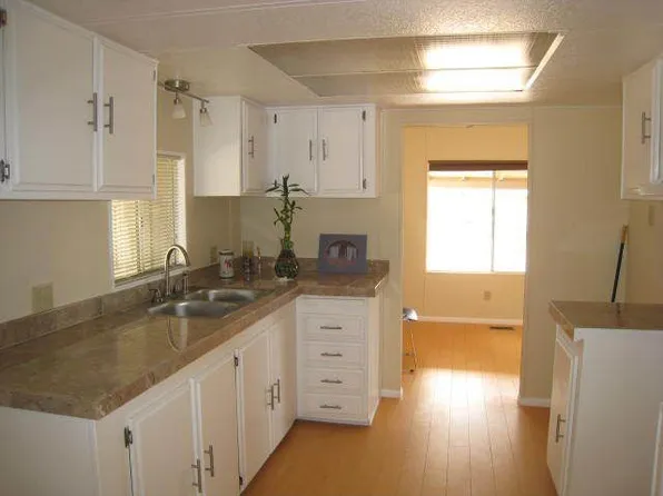 22930 W Cactus Wren Ln, Congress, AZ 85332