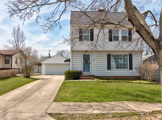 1536 Commodore Rd, Lyndhurst, OH 44124