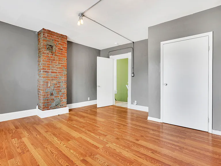 258 Allen Ave — Photo 24