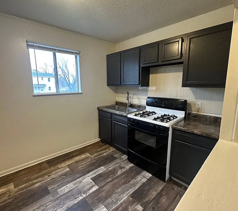 52 Riley Manor Cir