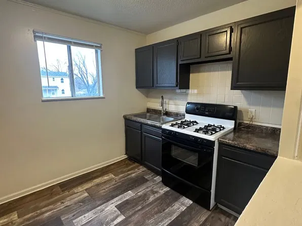 52 Riley Manor Cir, Junction City, KS 66441