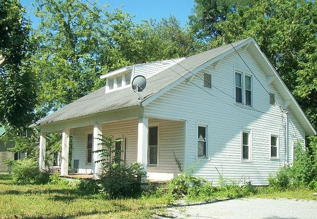 2nd image of 310 Portland Blvd