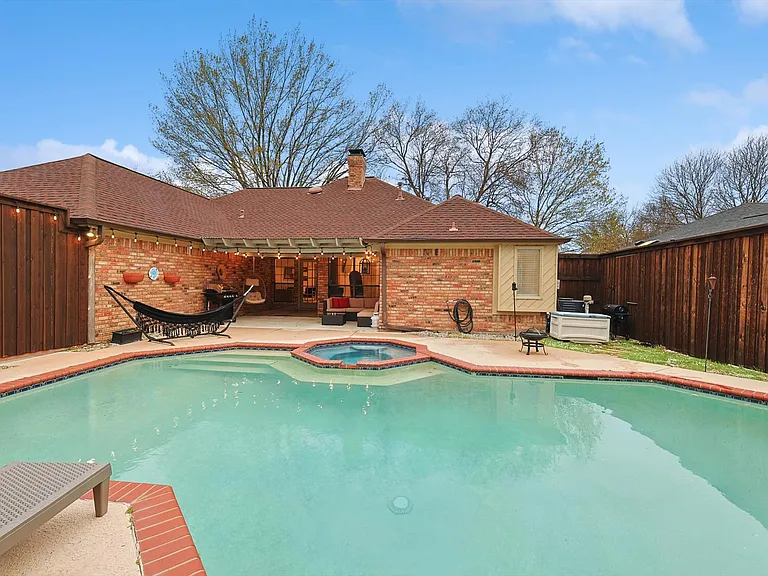 609 Arbor Creek Dr — Photo 76