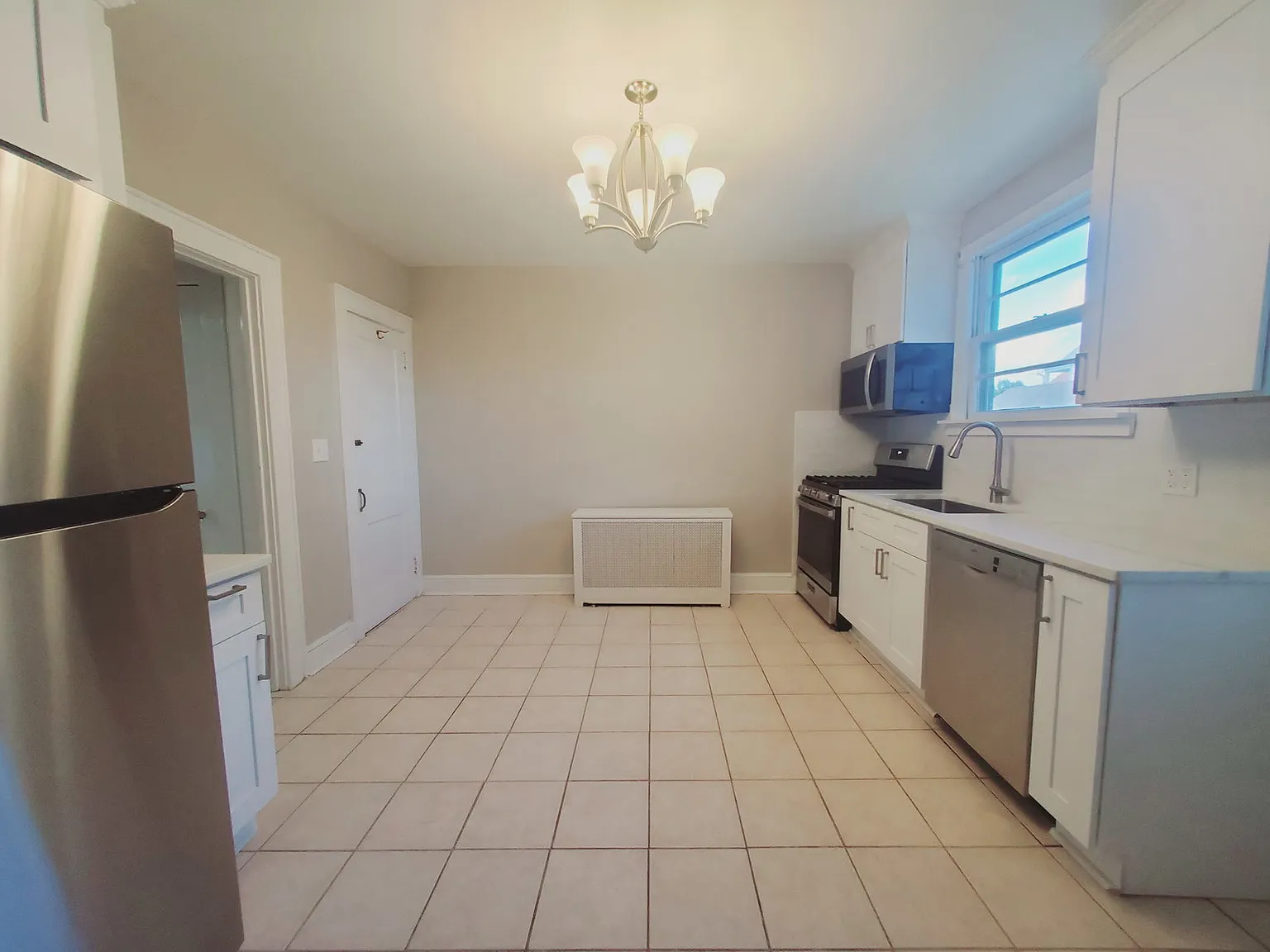 2 bed, 1.5 bath, 1250 sqft, $3,500 — Photo 3