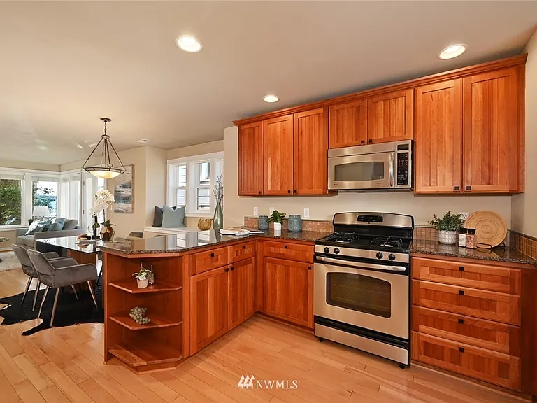 2337 Yale Ave E #B — Photo 19