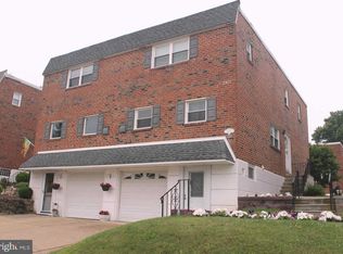 828 Arnold St, Philadelphia, PA 19111