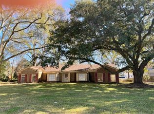 103 Sgt Prentiss Dr, Natchez, MS 39120