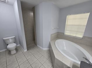 11350 Paramount Ave, Weeki Wachee, FL 34614