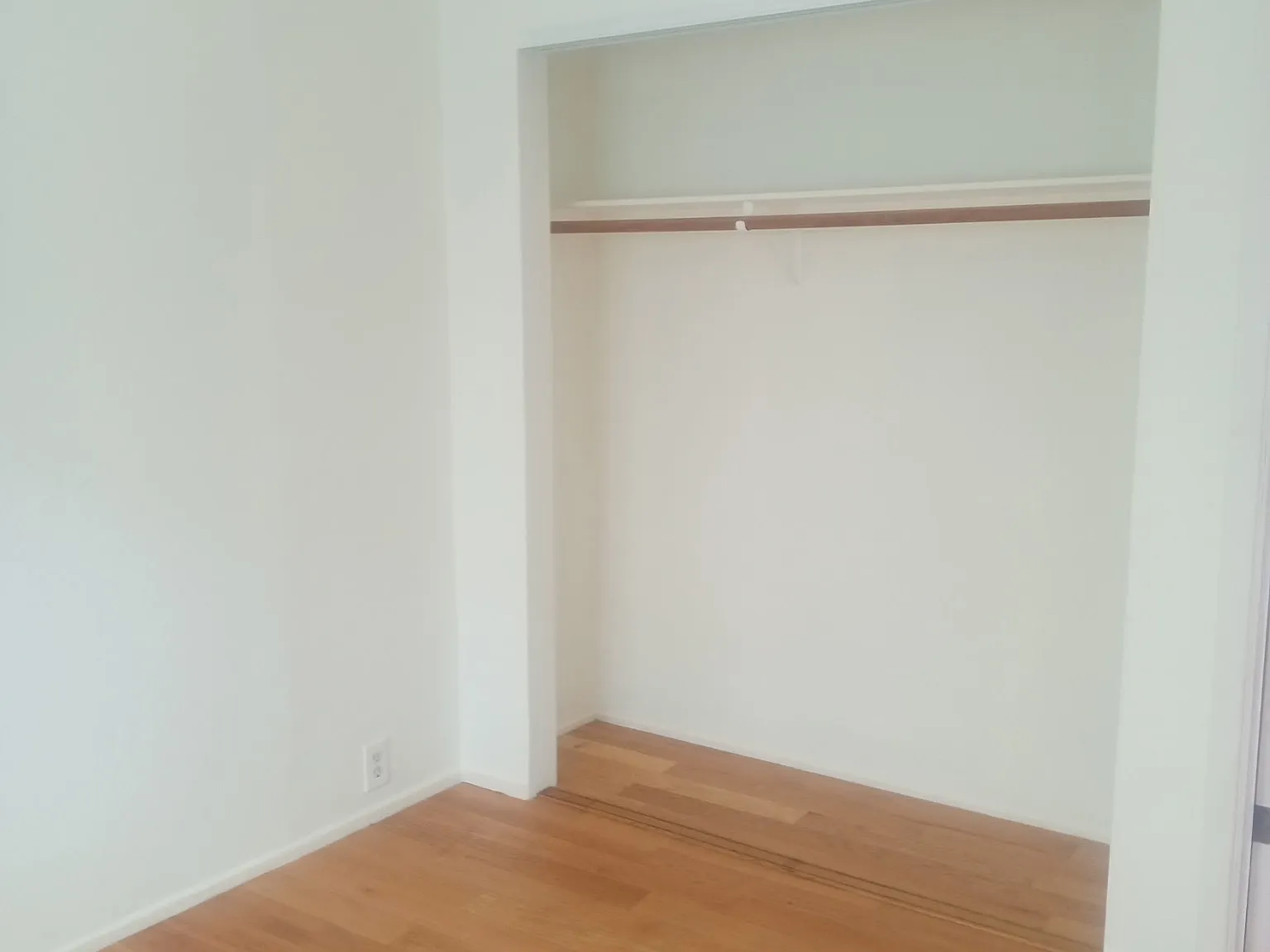 1 bed, 800 sqft, $1,595 — Photo 3