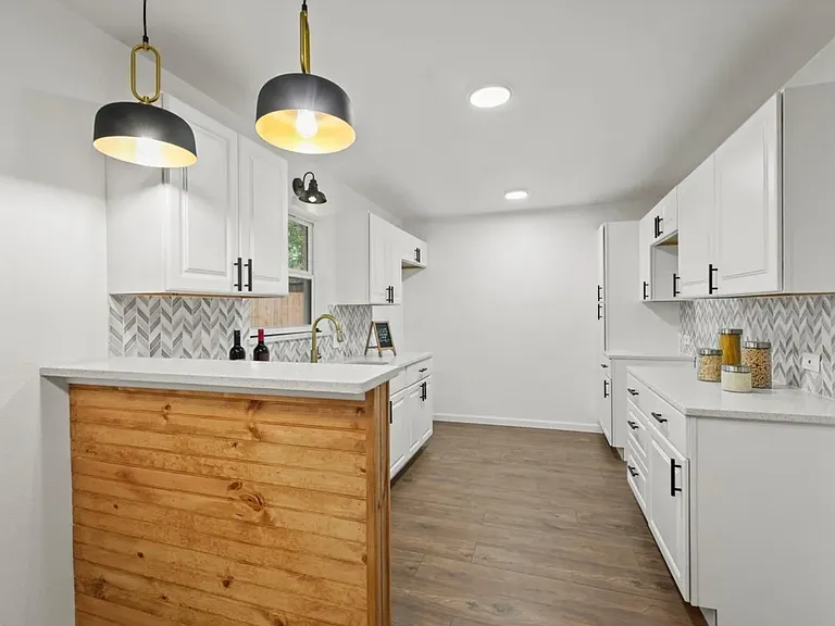 517 Gaye Ct — Photo 4