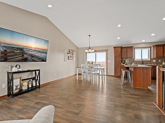 5th image of 3636 46th Ave NW