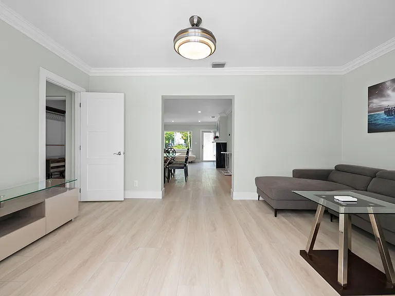 1532 NE 17th Ave — Photo 10