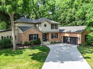 701 Red Oak Ct, Tipp City, OH 45371