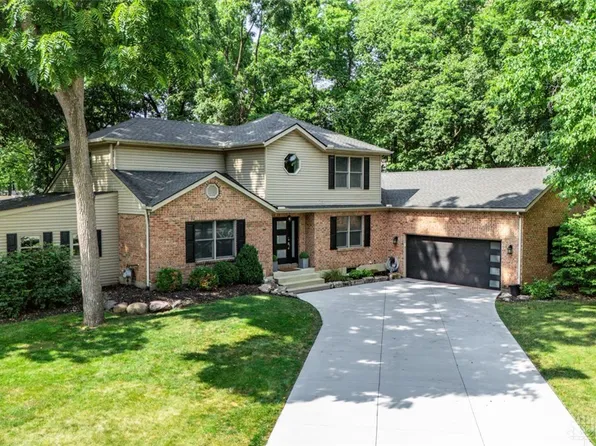 701 Red Oak Ct, Tipp City, OH 45371