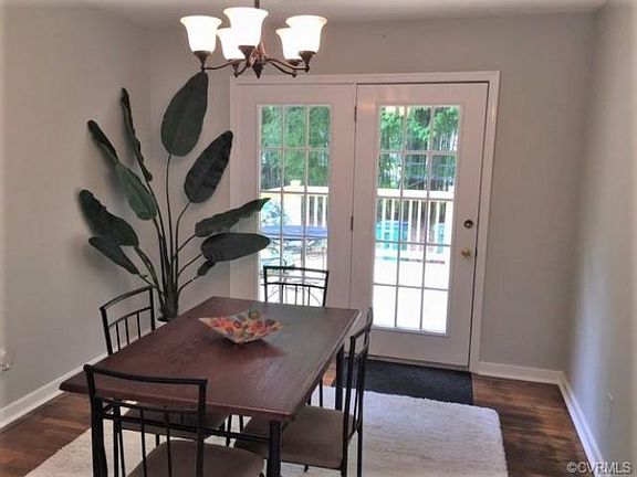 3rd image of 505 Vaden Dr