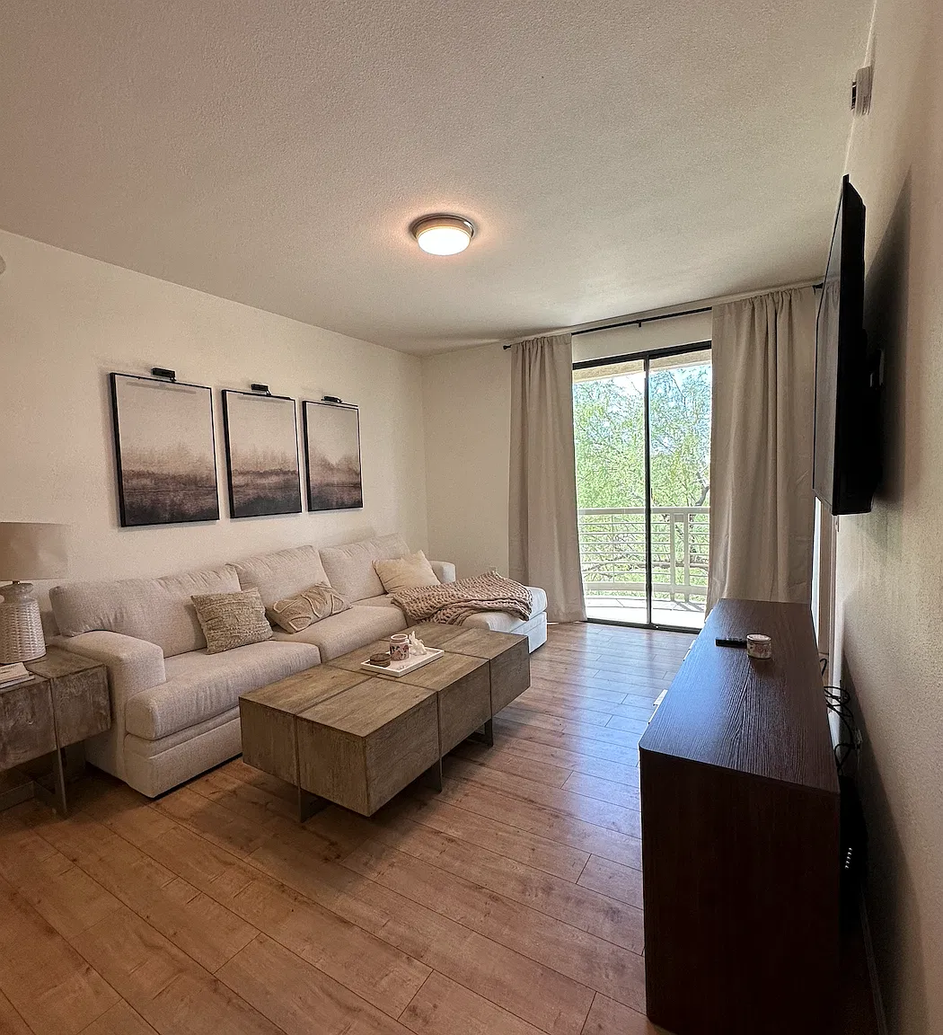 2 bed, 985 sqft, $2,350 — Photo 4