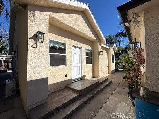 2 bed, 1000 sqft, $3,250 — Photo 1