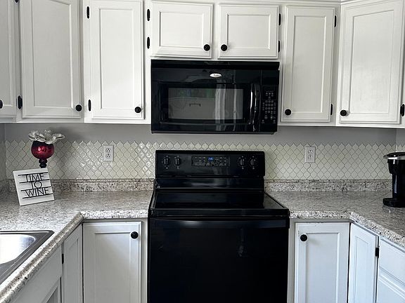 5th image of 1259 Shepard Way