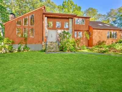 732 Den Road, Stamford, CT, 06903