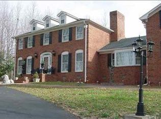 200 Woodlake Dr, Spartanburg, SC 29301