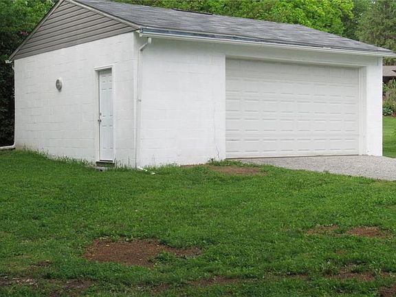 2nd image of 618 Cedar St