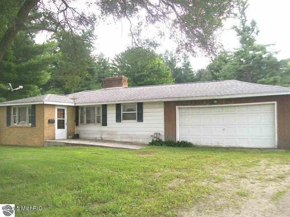 11581 NW Monroe Rd, Riverdale, MI 48877