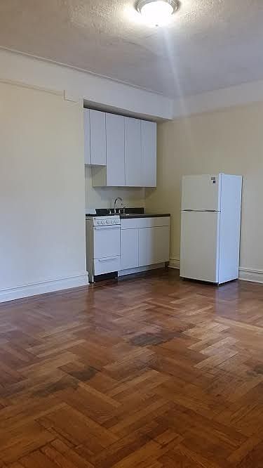 1st image of 89 Crooke Ave APT 4G
