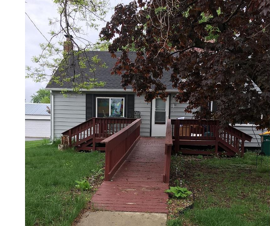 1st image of 80 Oak St N
