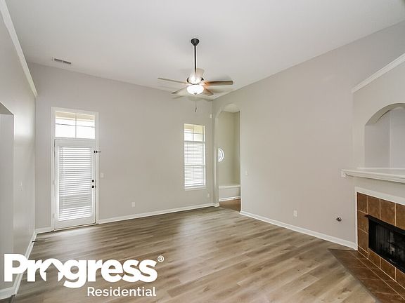 3rd image of 4860 Stirrup Dr